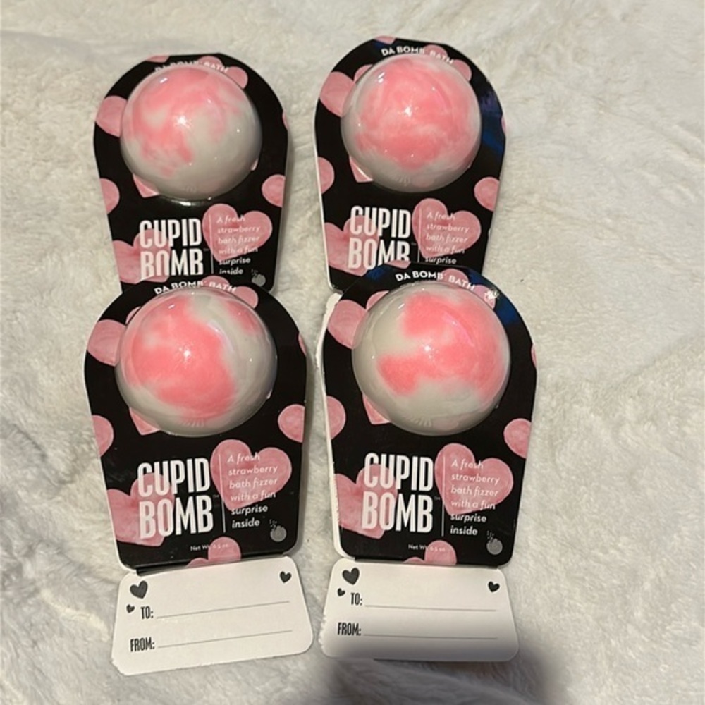 Lot of 4 Cupid Bath Bombs